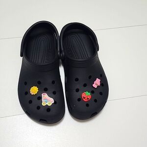 CROCS CLOGS Women 9 Men 7